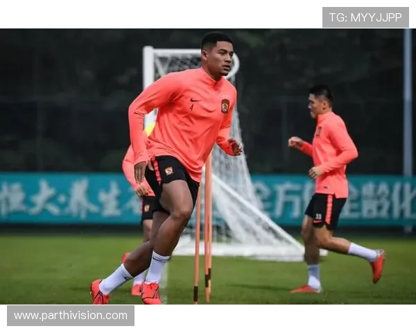 凯发足球官网提供丰富的足球赛事直播和精彩回放满足足球迷的观看需求